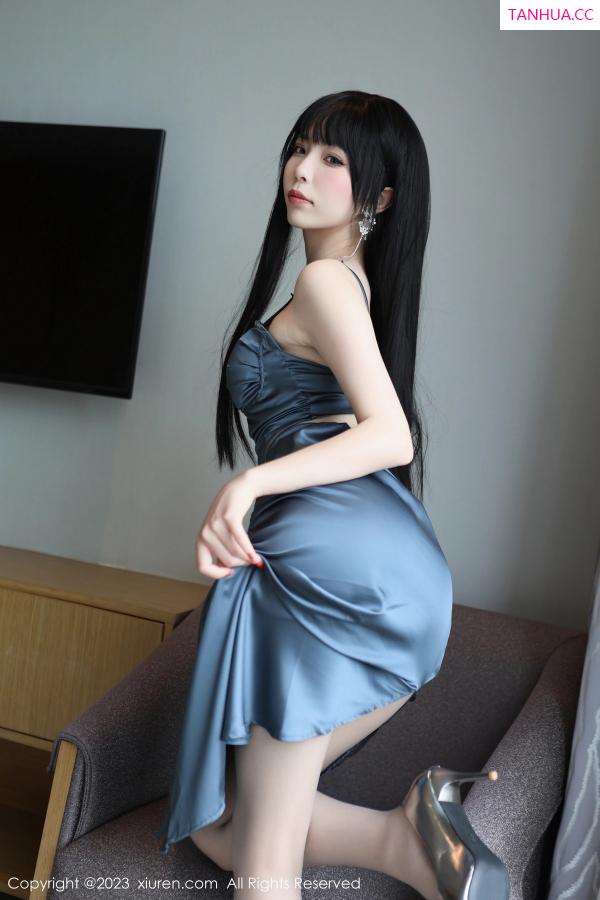   [XiuRen]高清写真图 2023.05.10 No.6714 谭小灵 制服黑丝第7张图片